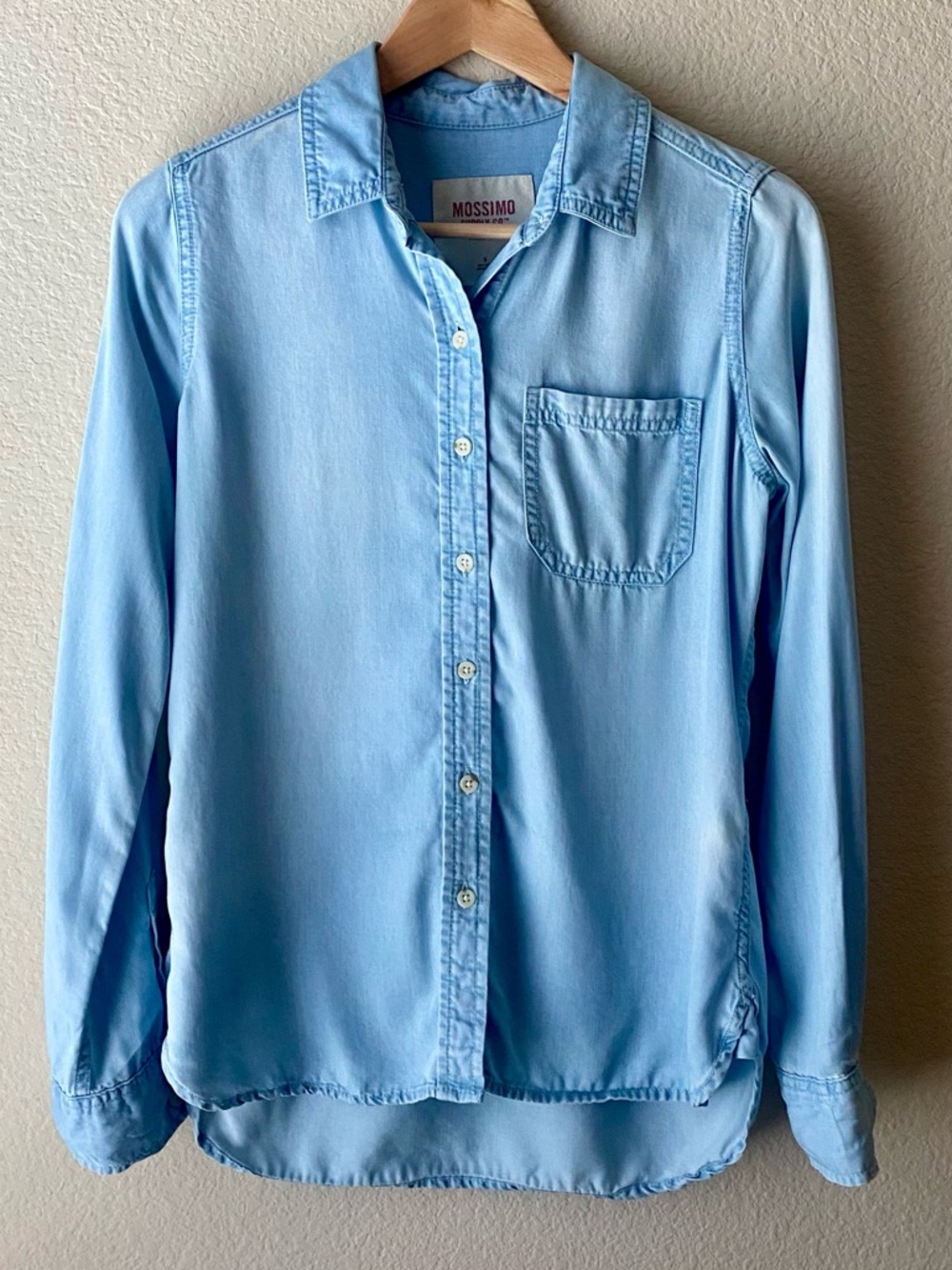 Mossimo Supply Co Shirt Women's S Light Blue Button Down Denim Look Top SO SOFT
